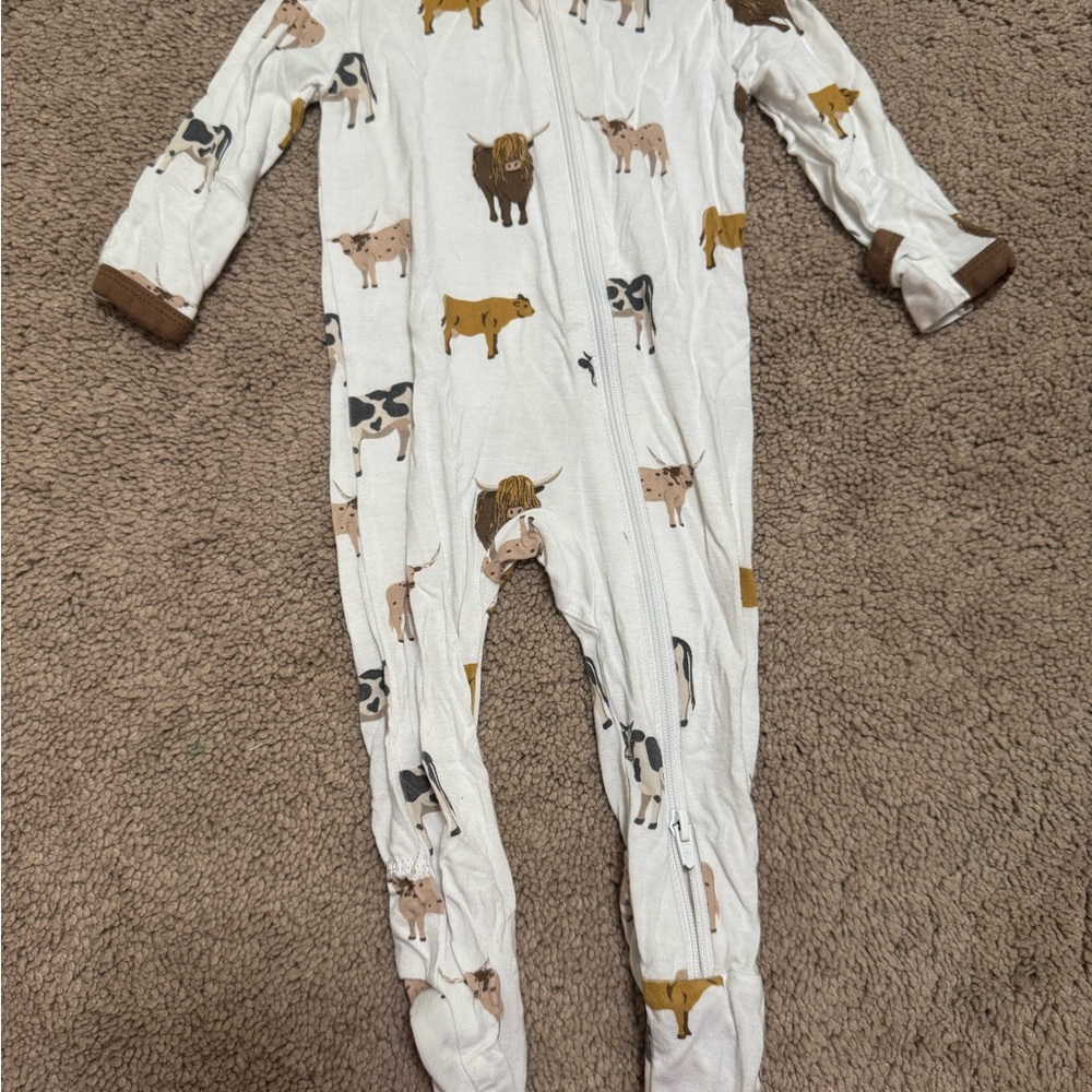 Kyte BABY White and Brown Cow Print Baby Footie